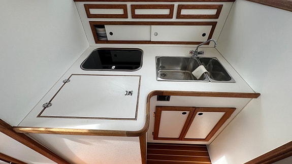 Bertram 28 Flybridge -1973 10 of 13