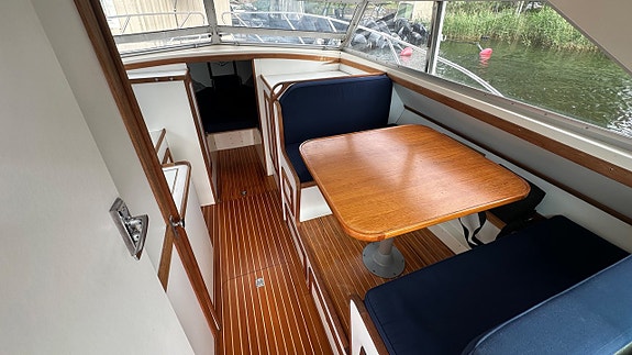 Bertram 28 Flybridge -1973 9 of 13