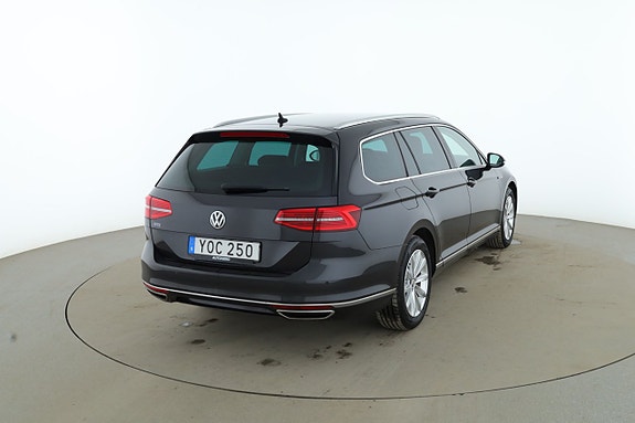 Volkswagen Passat 5 of 5
