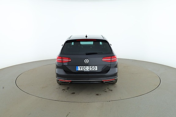 Volkswagen Passat 4 of 5