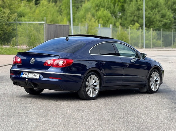 Volkswagen Passat CC 8 of 25