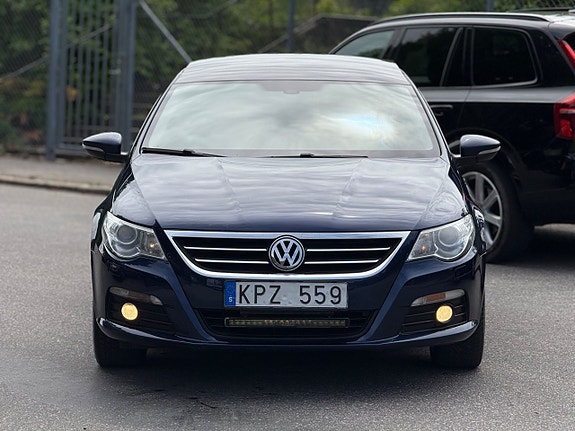 Volkswagen Passat CC 10 of 25