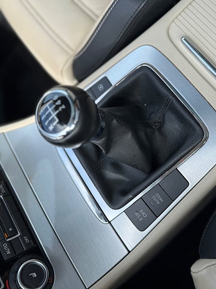 Volkswagen Passat CC 18 of 25