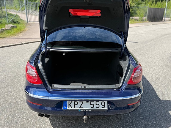 Volkswagen Passat CC 11 of 25