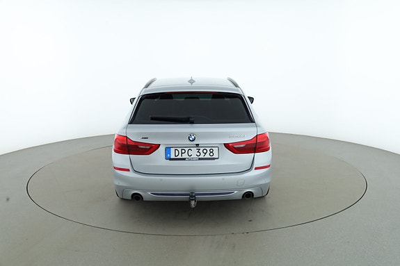 BMW 520d 4 of 5