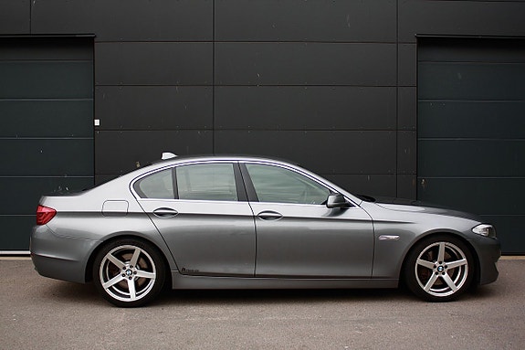 BMW 525d 2 of 5