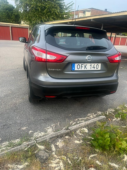 Nissan Qashqai 3 of 5