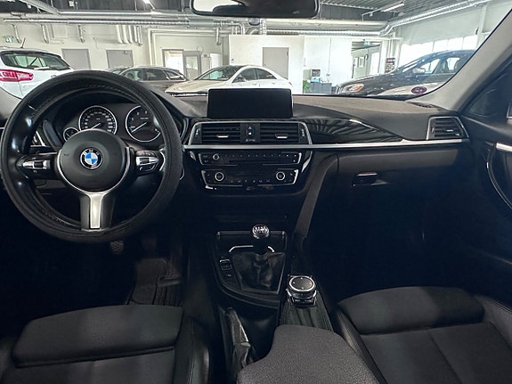 BMW 318d 9 of 10