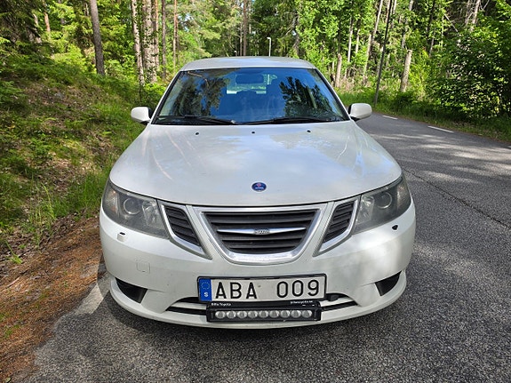 Saab 9-3 2 of 5