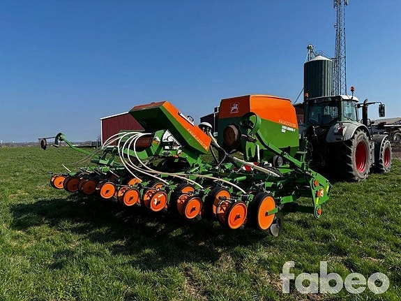 Amazone  EDX 6000-T Centerfill Höghastighetssåmaskin...