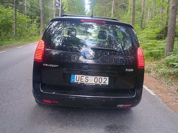 Peugeot 5008 11 of 17