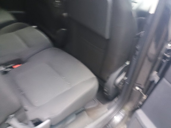 Peugeot 5008 8 of 17
