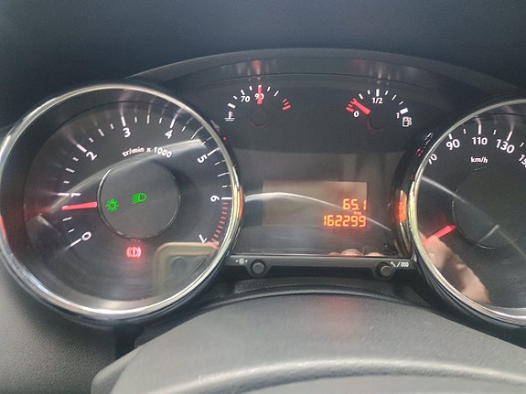 Peugeot 5008 5 of 5