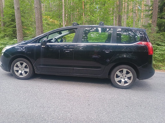 Peugeot 5008 12 of 17