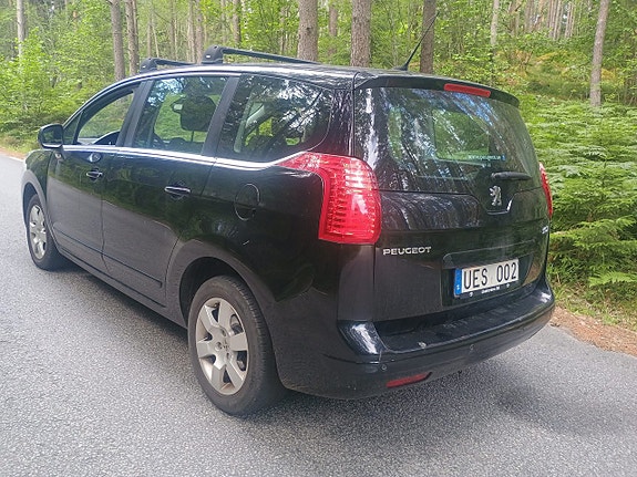 Peugeot 5008 3 of 5