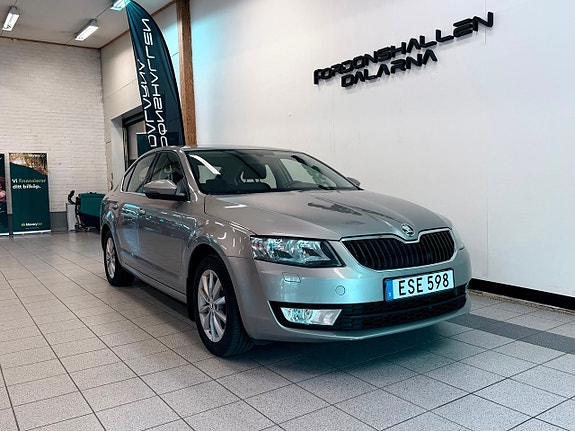 Skoda Octavia 2 of 5