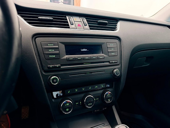 Skoda Octavia 14 of 16