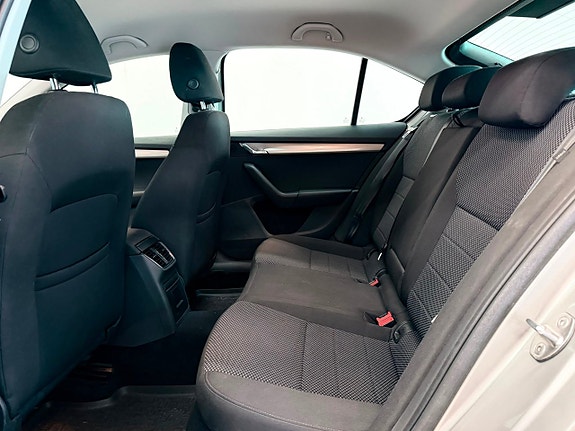 Skoda Octavia 9 of 16