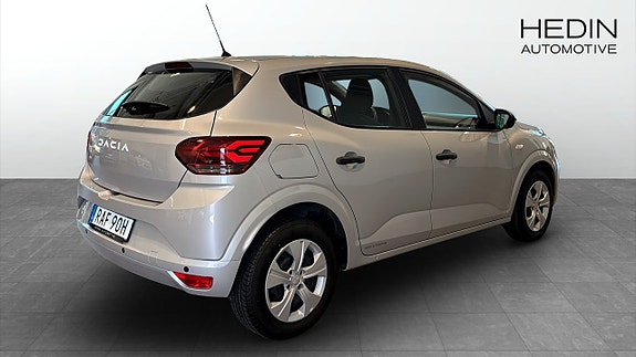 Dacia Sandero 2 of 5