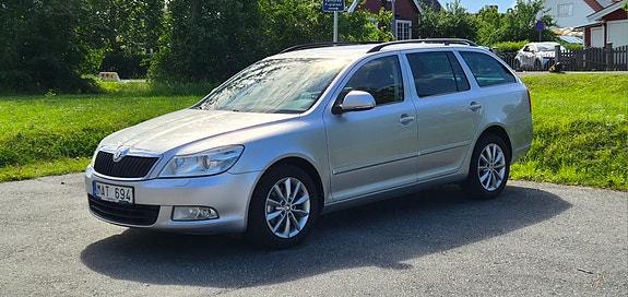 Skoda Octavia 2 of 5