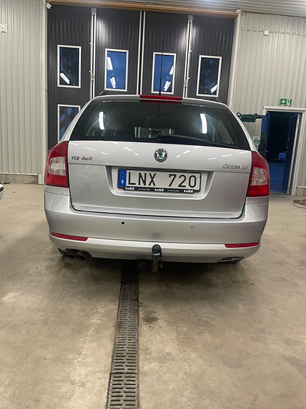 Skoda Octavia 3 of 5