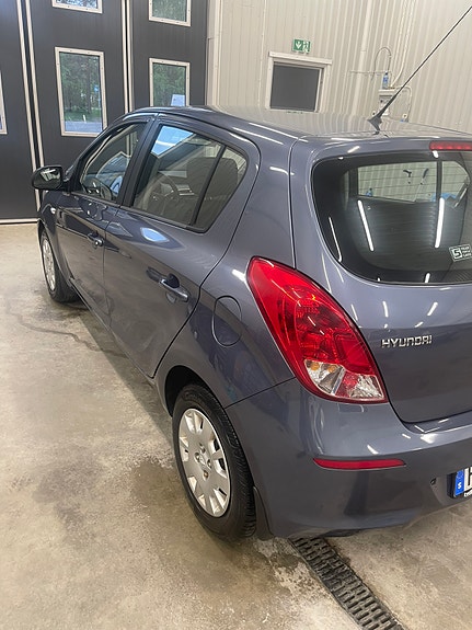 Hyundai i20 4 of 5