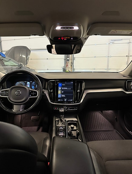 Volvo V60 Cross Country 5 of 5