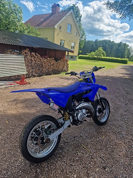 Yamaha Dt125r (yz look) 5 of 5