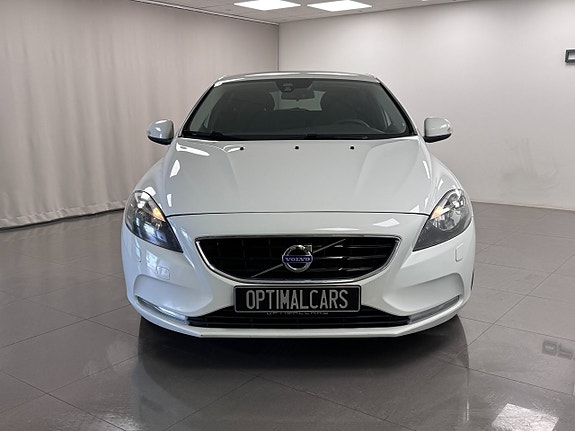 Volvo V40 7 of 14