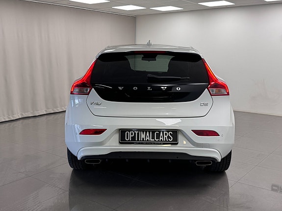 Volvo V40 12 of 14