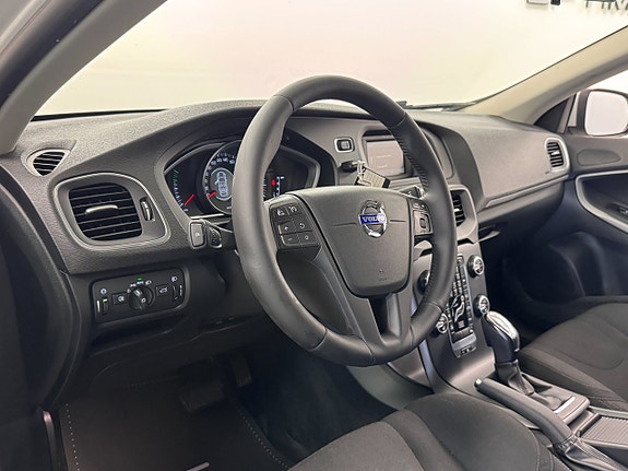Volvo V40 4 of 14