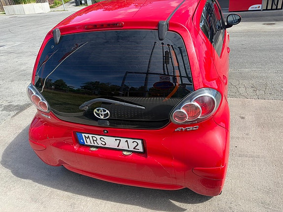 Toyota Aygo 2 of 5