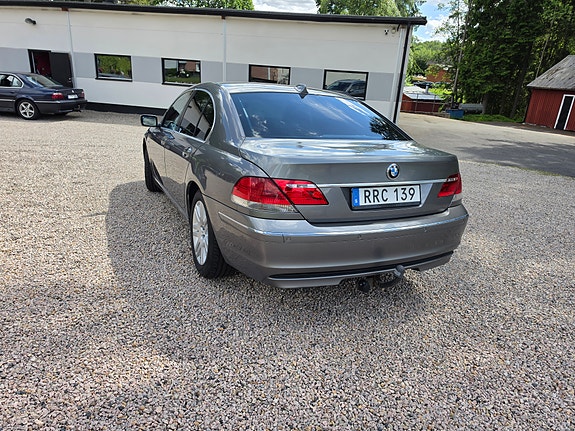 BMW 730d 5 of 5
