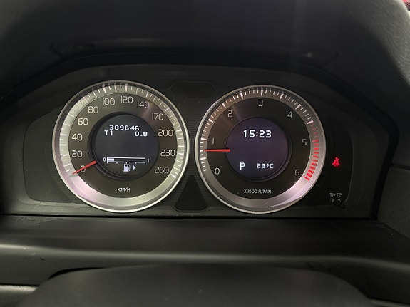 Volvo XC70 9 of 21