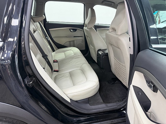 Volvo XC70 15 of 21