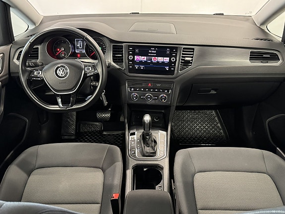 Volkswagen Golf Sportsvan 16 of 19
