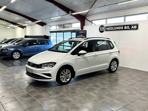 Volkswagen Golf Sportsvan 8 of 19