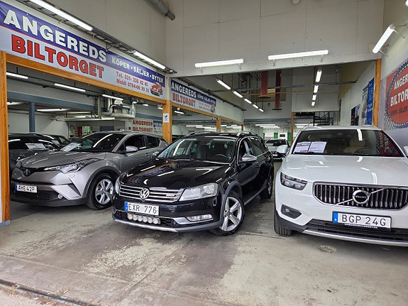 Volkswagen Passat Alltrack 2 of 5