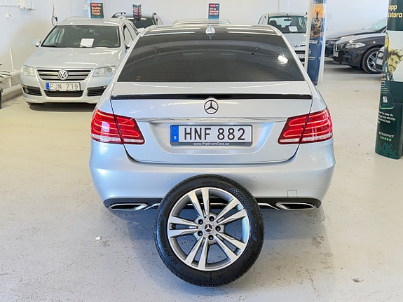 Mercedes-Benz E220 18 of 19