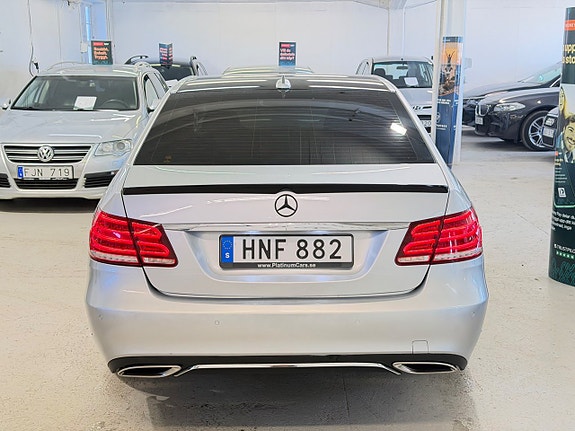 Mercedes-Benz E220 19 of 19