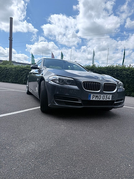 BMW 520d 3 of 5