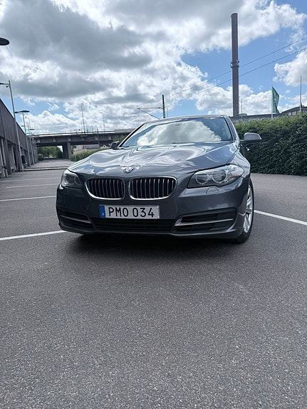 BMW 520d 4 of 5