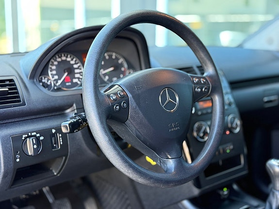 Mercedes-Benz A160 19 of 30