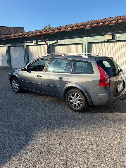 Renault Megane II 3 of 5