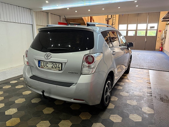 Toyota Verso 3 of 5