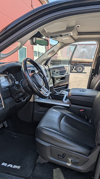 Dodge RAM 1500 4 of 4