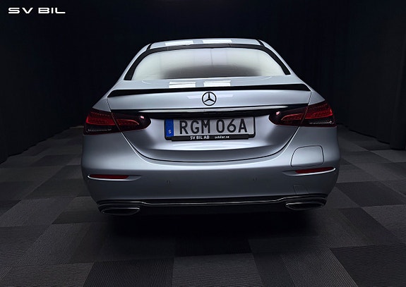 Mercedes-Benz E300 de 7 of 30
