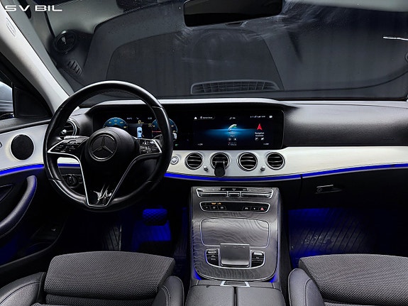 Mercedes-Benz E300 de 17 of 30