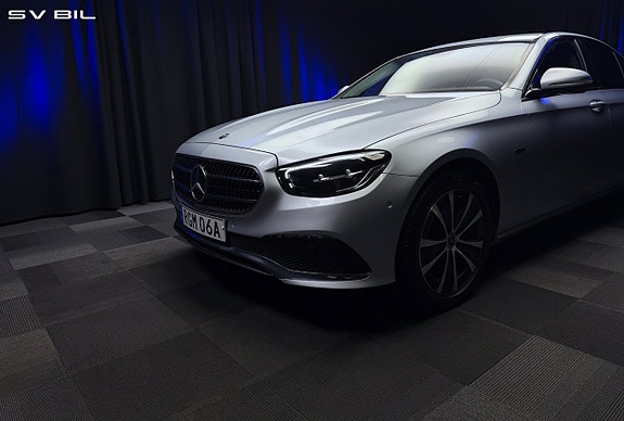 Mercedes-Benz E300 de 4 of 30