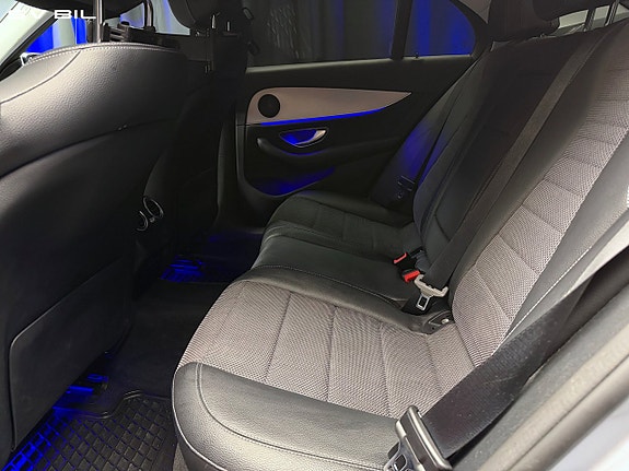 Mercedes-Benz E300 de 15 of 30